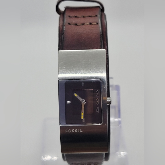 FOSSIL Watch - Picture 7 of 12